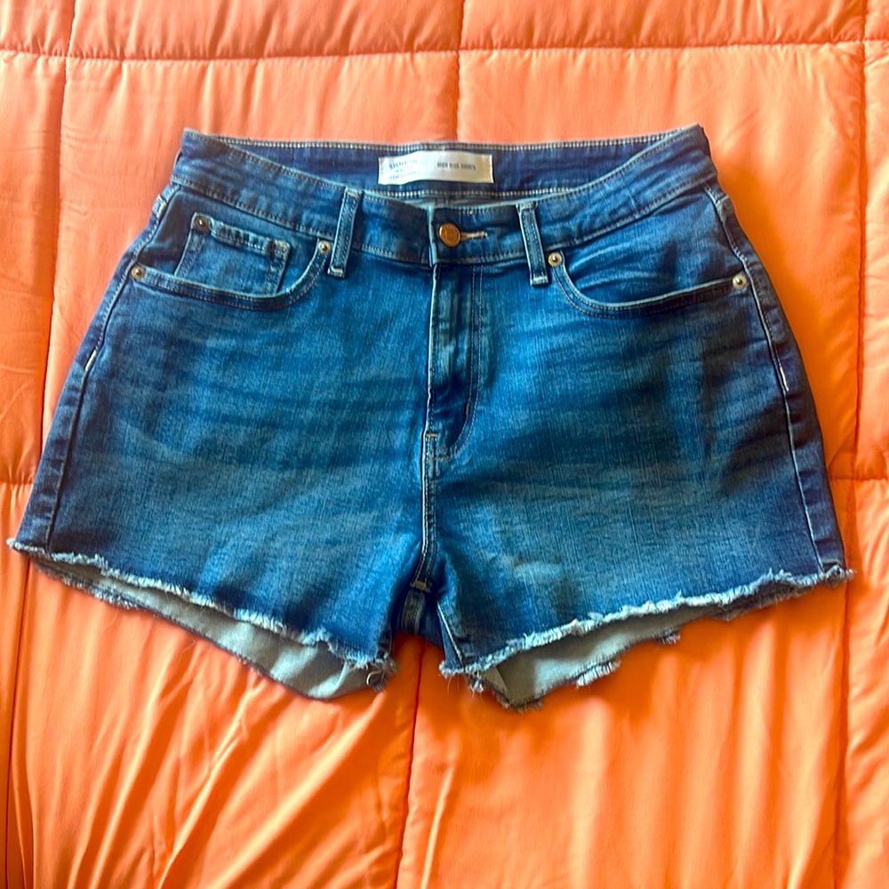 Genuine LEVI’s High Waist Cut off Shorts Raw Hem Medium Wash Size 10 Waist 30